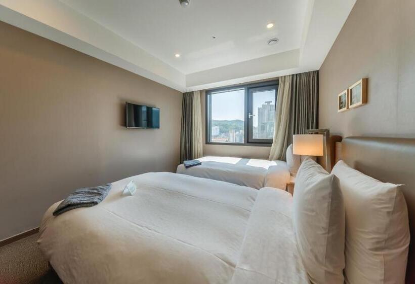 غرفة قياسية, Busan Business