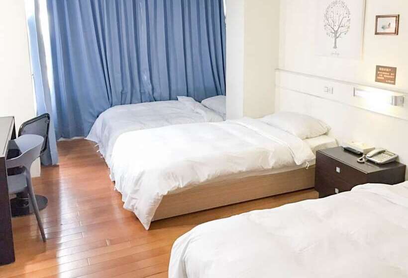 اتاق استاندارد سه نفره, Fu Di