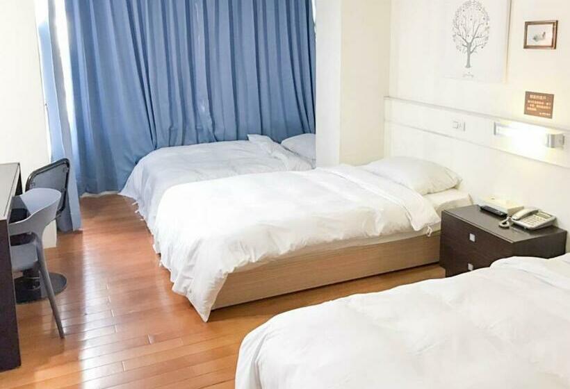 اتاق استاندارد سه نفره, Fu Di