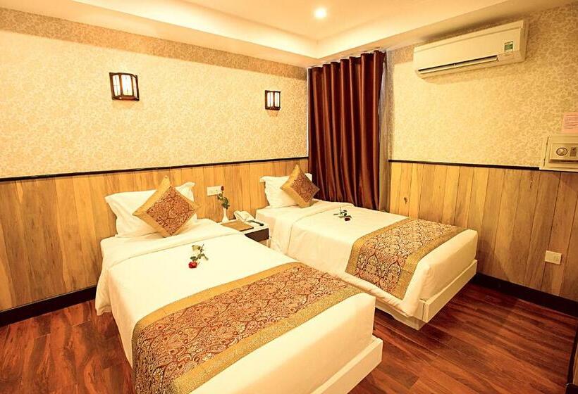 اتاق سوپریور با چشمانداز شهر, Golden Rain 2