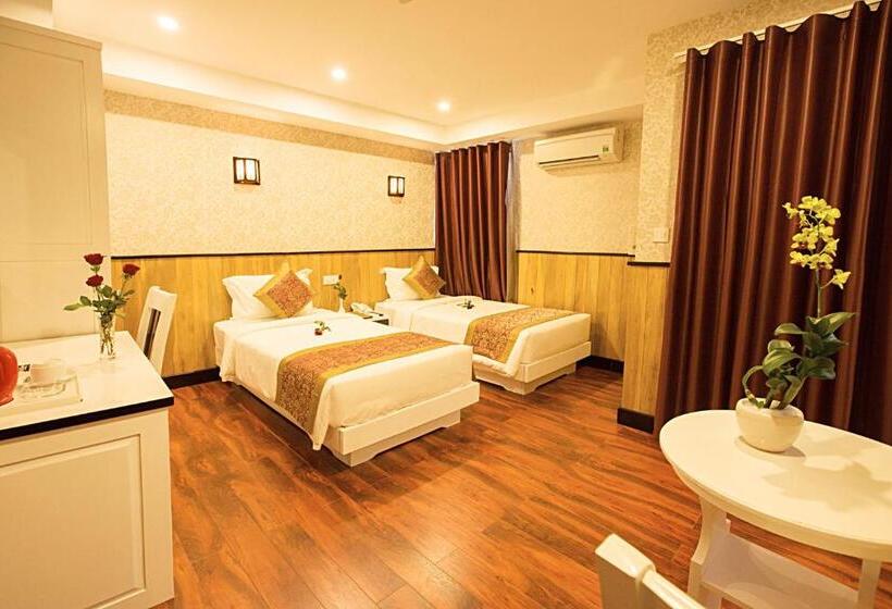 اتاق سوپریور با چشمانداز شهر, Golden Rain 2