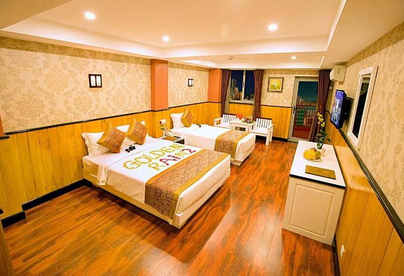 اتاق لوکس با چشمانداز شهر, Golden Rain 2