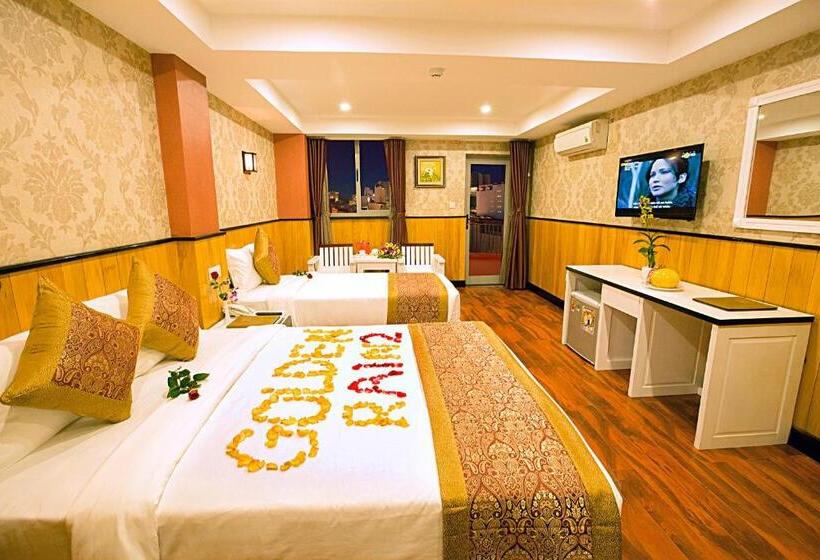 اتاق لوکس با چشمانداز شهر, Golden Rain 2