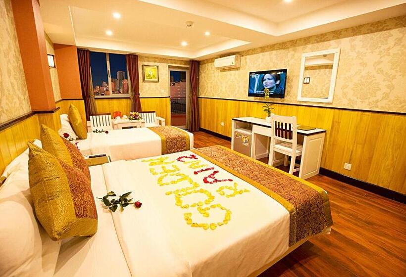 اتاق لوکس با چشمانداز شهر, Golden Rain 2