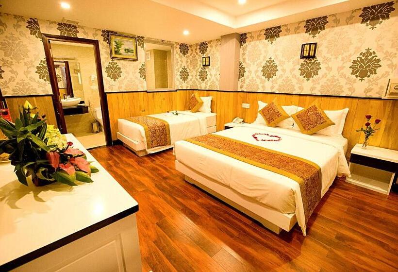 اتاق لوکس با چشمانداز دریا, Golden Rain 2