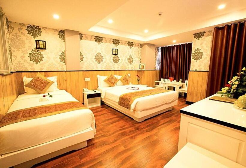 اتاق لوکس با چشمانداز دریا, Golden Rain 2