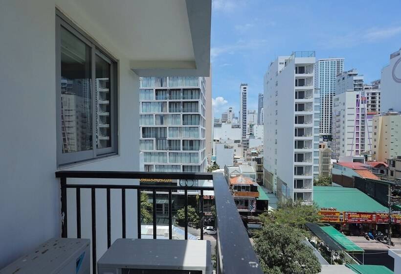 اتاق سوپریور سه تخته, Golden Rain 2