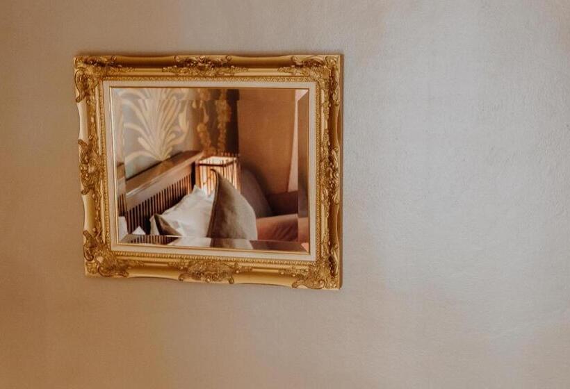 带泳池观景的豪华房, Green Gallery Beach Boutique