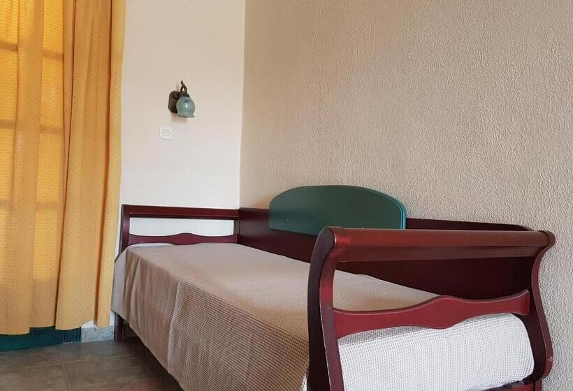 غرفة قياسية, Naxos Beach