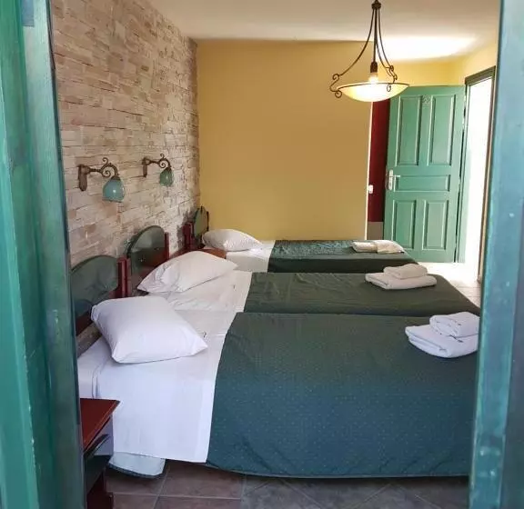 Standard Kolmen Hengen Huone, Naxos Beach