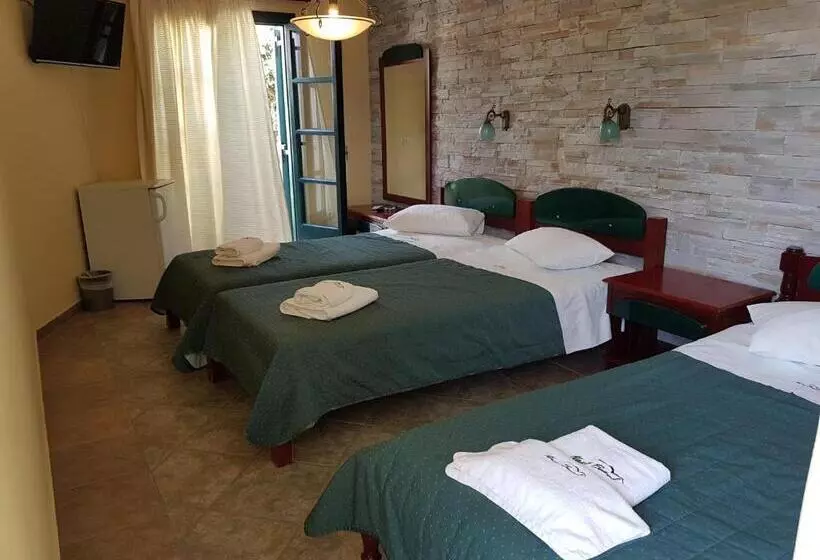 Standard Kolmen Hengen Huone, Naxos Beach