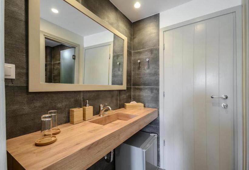 غرفة قياسية, Naxos Beach