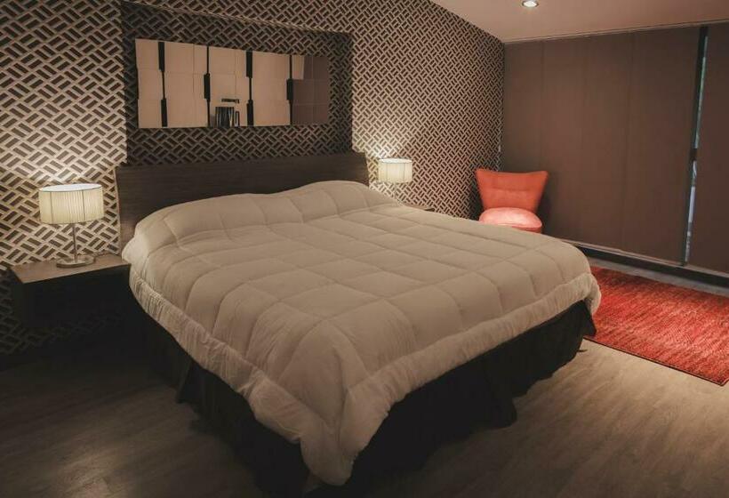 Полулюкс, Platino Expo Guadalajara