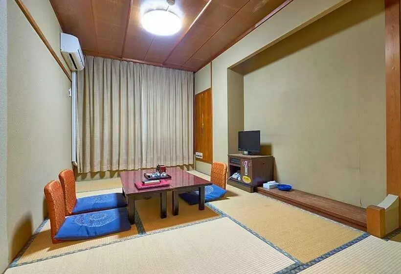 バス共有のスタンダードルーム, Shinwaka Lodge