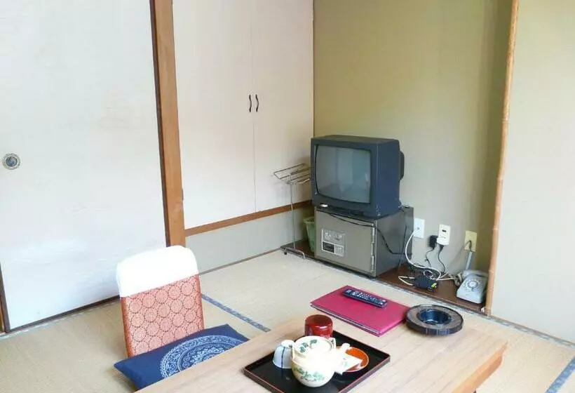 バス共有のスタンダードルーム, Shinwaka Lodge