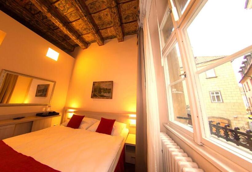اتاق استاندارد, Prague Boutique Residence