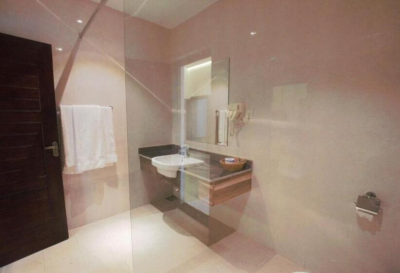 Номер Стандарт Трехместный, Avasta Resort