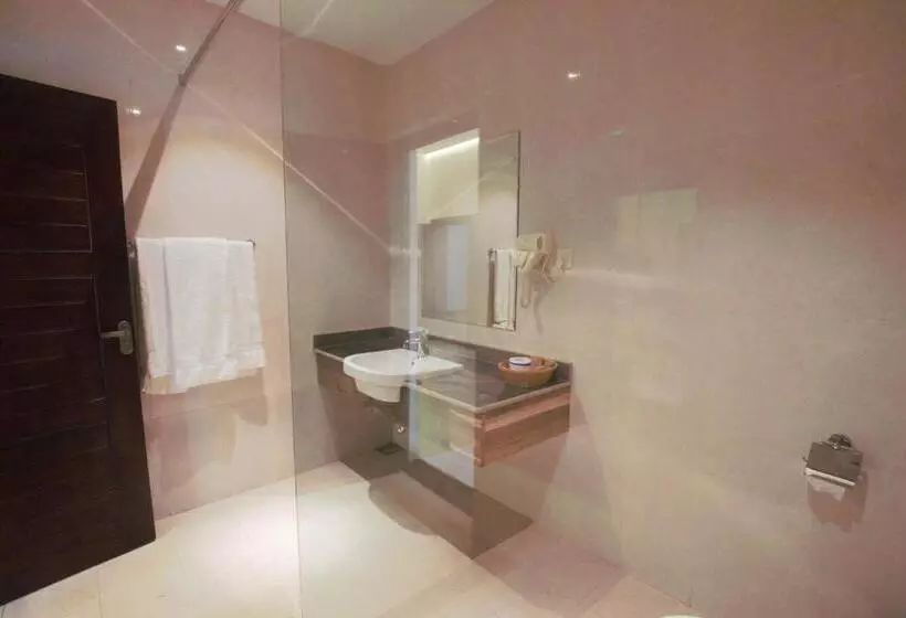 Standard Kolmen Hengen Huone, Avasta Resort
