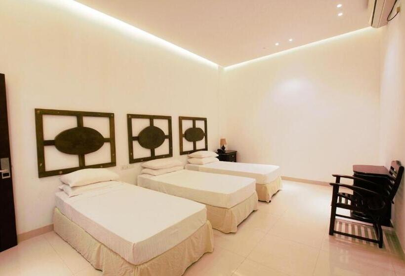 Номер Стандарт Трехместный, Avasta Resort