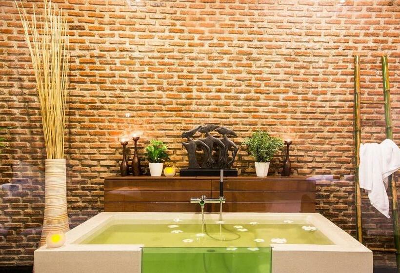 וילה עם חדר שינה אחד ובריכת שחיה, Cae Villa Hua Hin