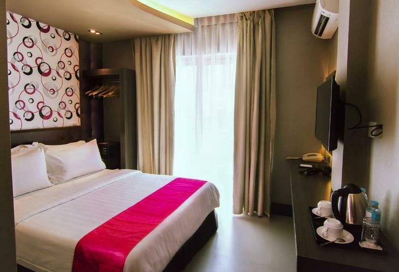 Premium Room Pool View, Eloisa Royal Suites