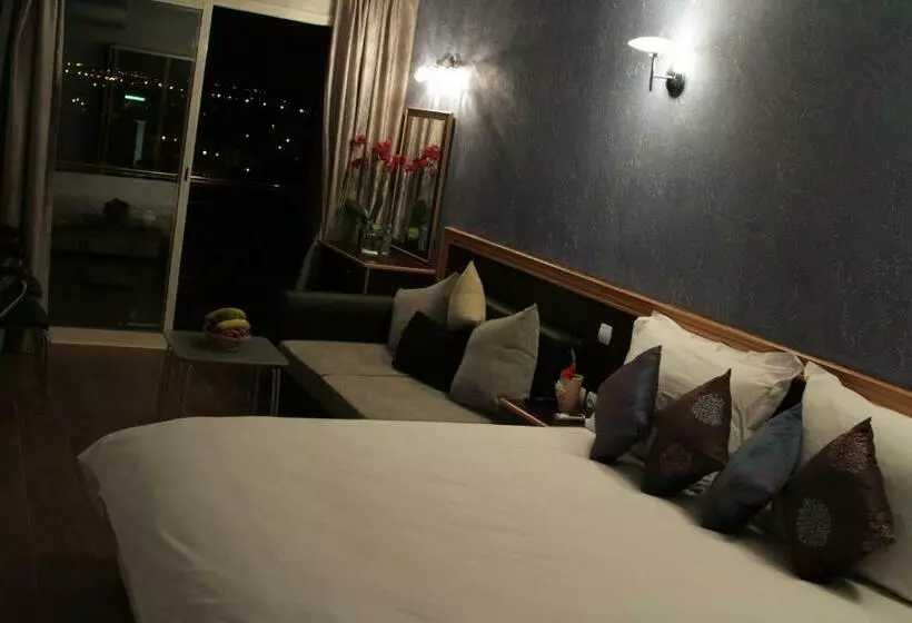 سوئیت جونیور با تراس, Belle Vue Et Spa
