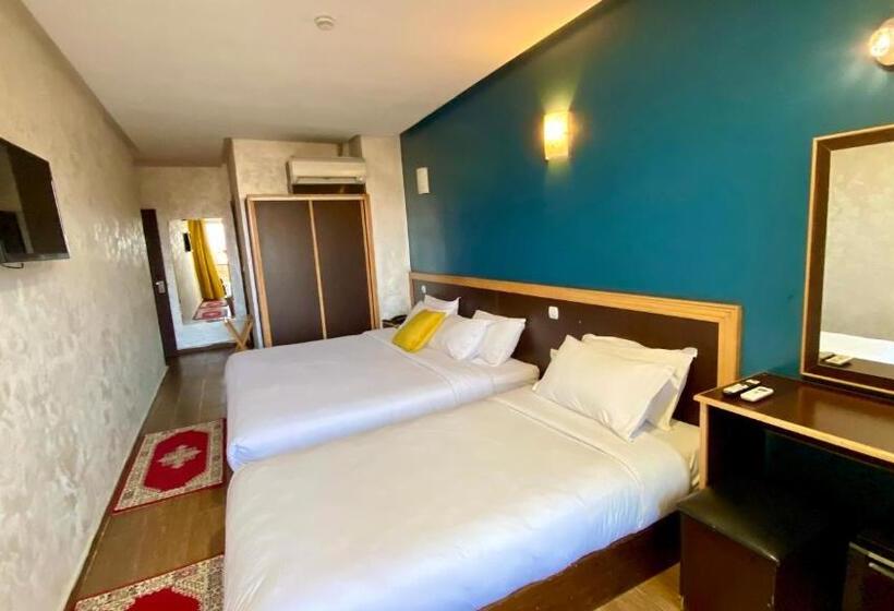 스탠다드 트리플 룸 테라스, Belle Vue Et Spa