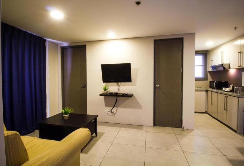 سوئیت پریمیوم, Jade Hotel And Suites