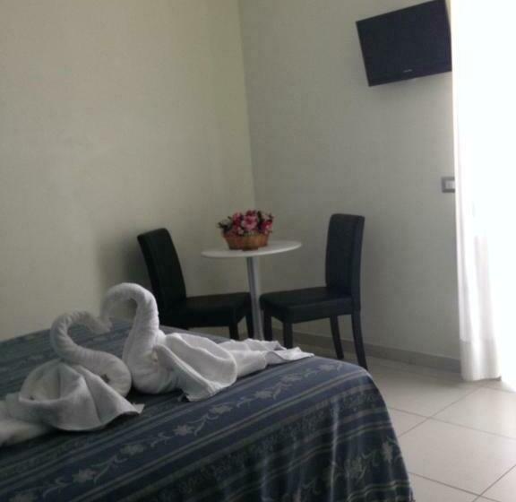 豪华海景房带阳台, La Rosetta Scauri