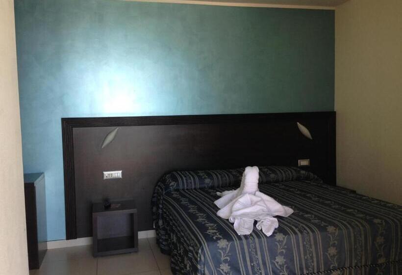 豪华海景房带阳台, La Rosetta Scauri