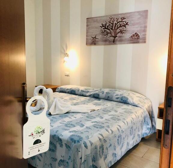 标准间, La Rosetta Scauri