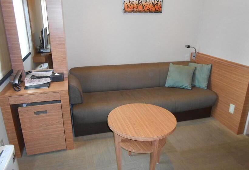 اتاق استاندارد سه نفره, My Hotel Ryugu