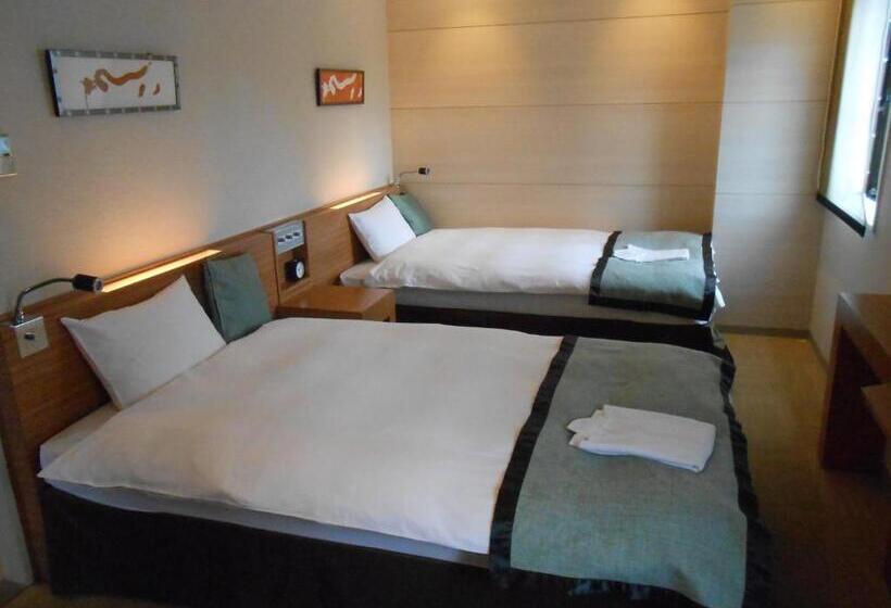 اتاق استاندارد سه نفره, My Hotel Ryugu