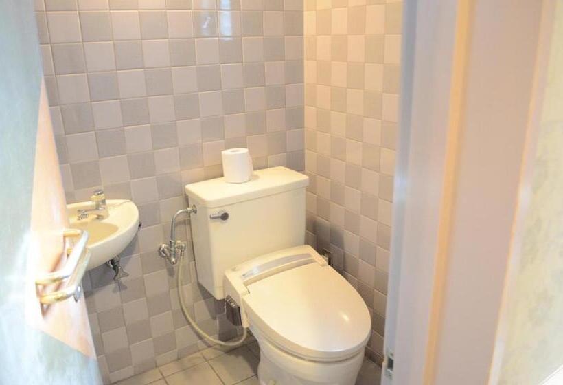 اتاق خانوادگی با سرویس بهداشتی مشترک, My Hotel Ryugu