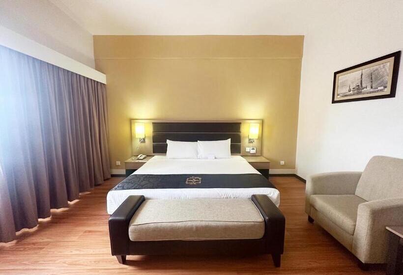 디럭스 룸 킹사이즈 침대, Raia Hotel & Convention Centre Terengganu
