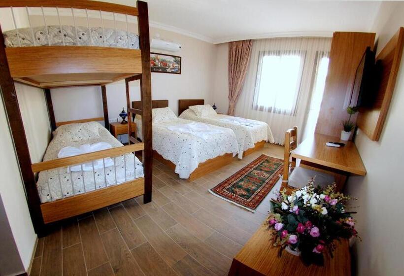 デラックスルーム, Selena