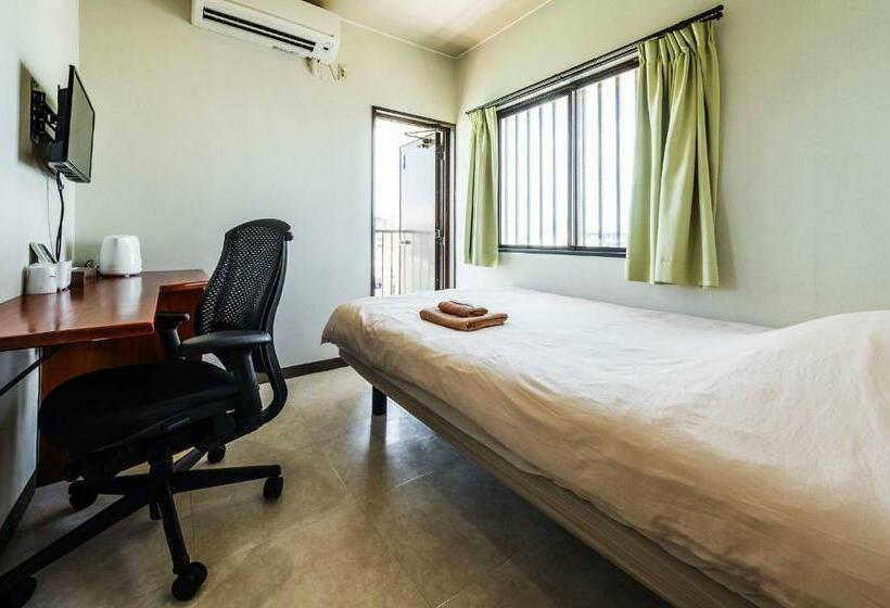 חדר אקונומי יחיד, Sunset American