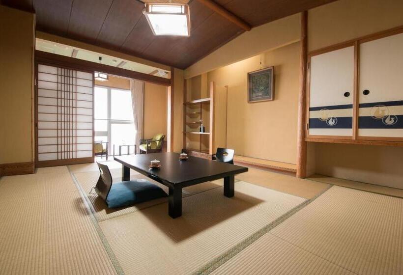 Четырехместный Номер Стандарт, Umiakari