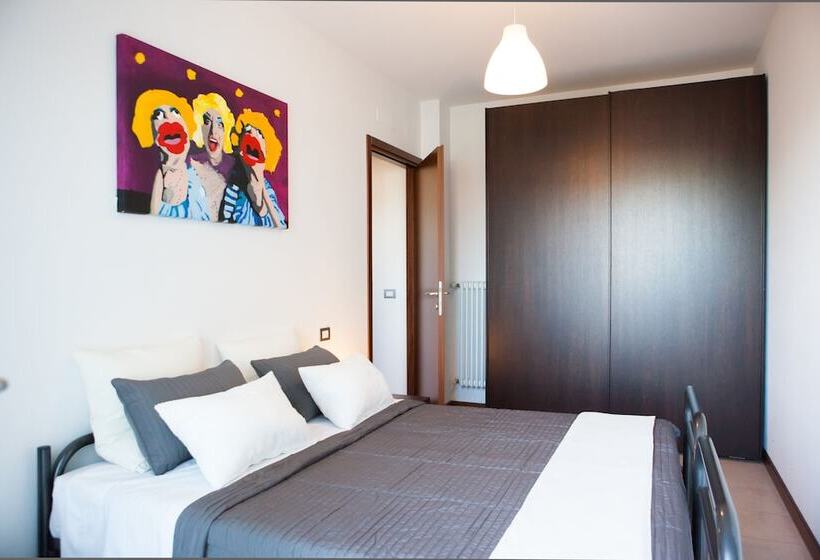 آپارتمان 2 خوابه, Housing32 Apartments