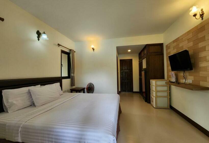 اتاق استاندارد با چشم‌انداز استخر, Laor Resort