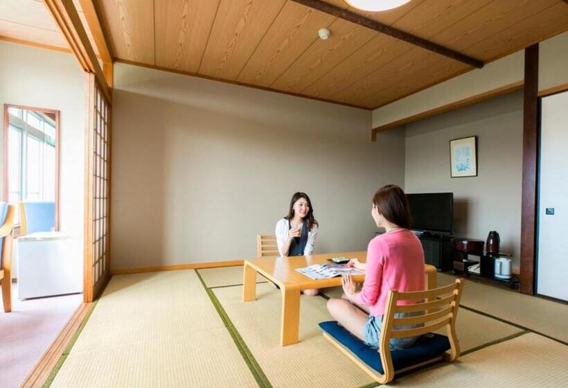 Standart Oda, Kyukamura Irago