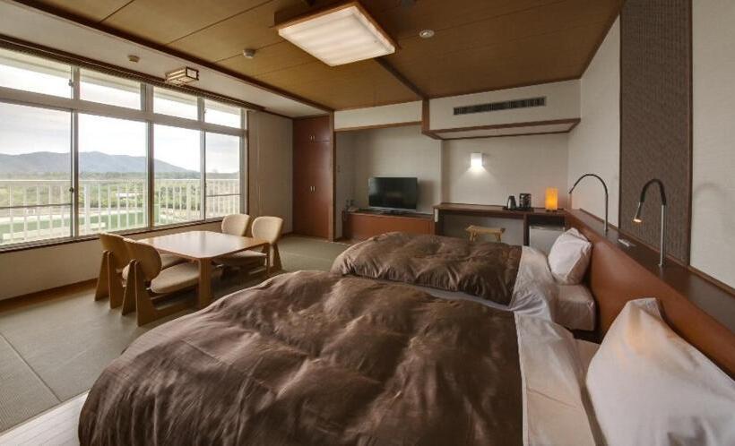 Standart Oda, Kyukamura Irago