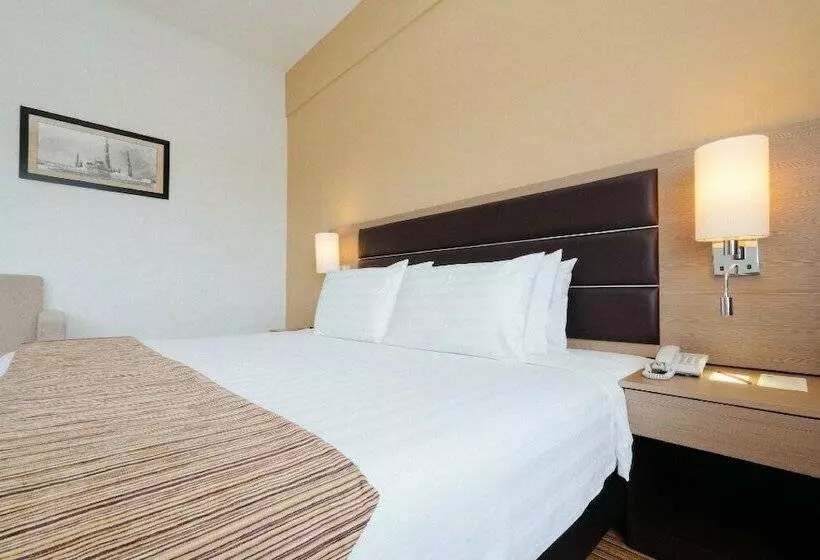 キングサイズベッドのスーペリアルーム, Raia Hotel & Convention Centre Terengganu