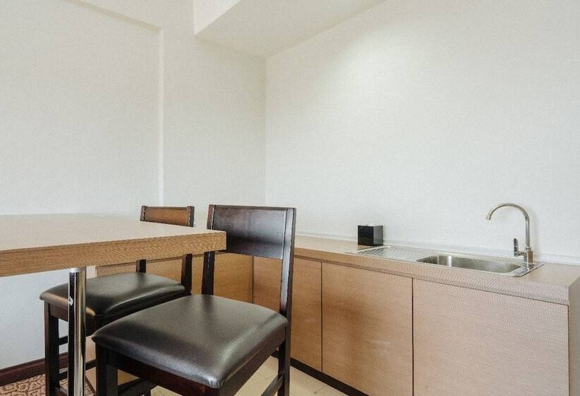 جناح إدارى, Raia Hotel & Convention Centre Terengganu