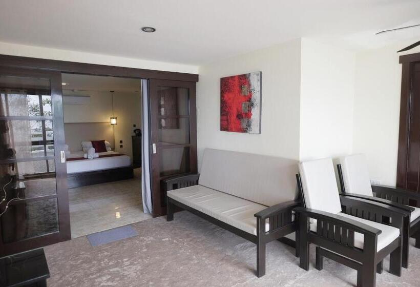 سوییت با چشمانداز دریا, Cliffside Resort