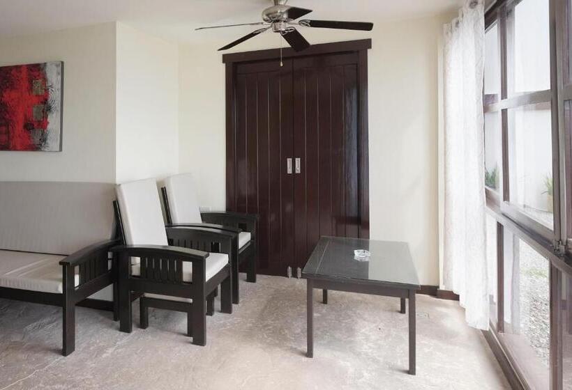 سوییت با چشمانداز دریا, Cliffside Resort