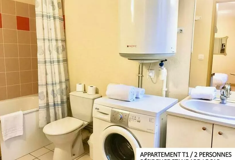 スタンダードスタジオ, Coin D Aubrac Hôtel Restaurant Spa De Luxe