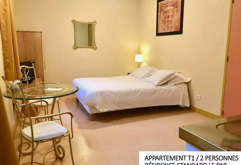 スタンダードスタジオ, Coin D Aubrac Hôtel Restaurant Spa De Luxe