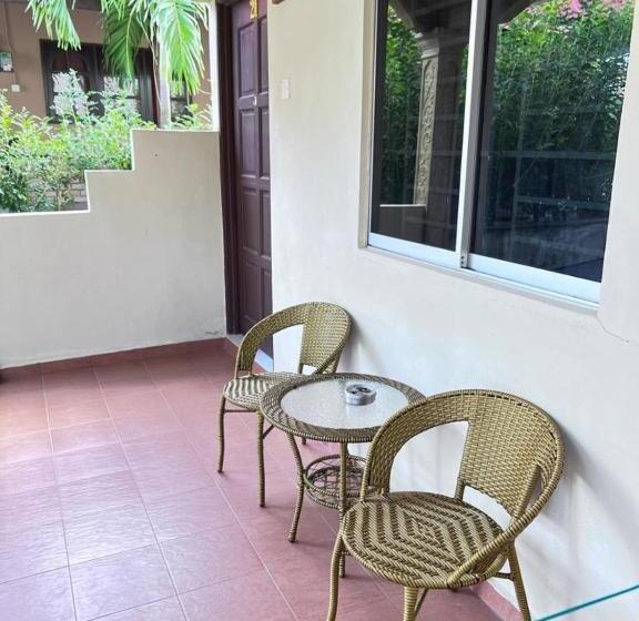 Номер Deluxe Кровать Кинг, Dhania Cenang Beach Motel