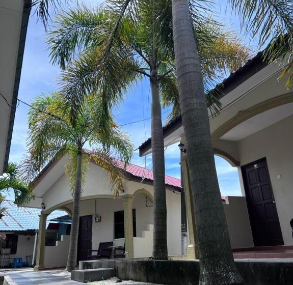 Номер Стандарт Трехместный, Dhania Cenang Beach Motel